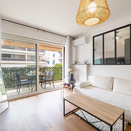 1-br With Terrace Palm Close To Beaches קאן