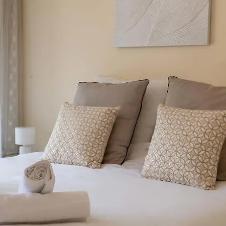 1-br With Terrace Palm Close To Beaches * קאן