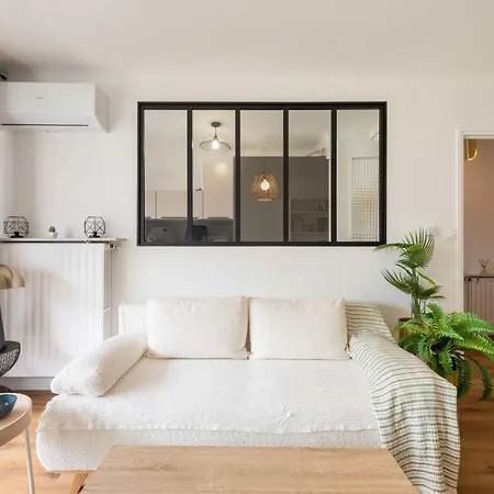 1-br With Terrace Palm Close To Beaches קאן