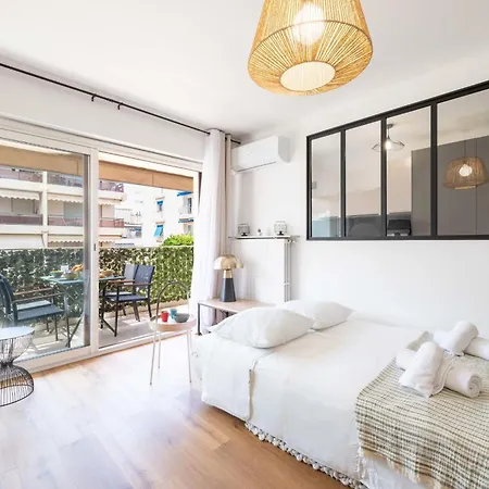 1-br With Terrace Palm Close To Beaches Apartamento *