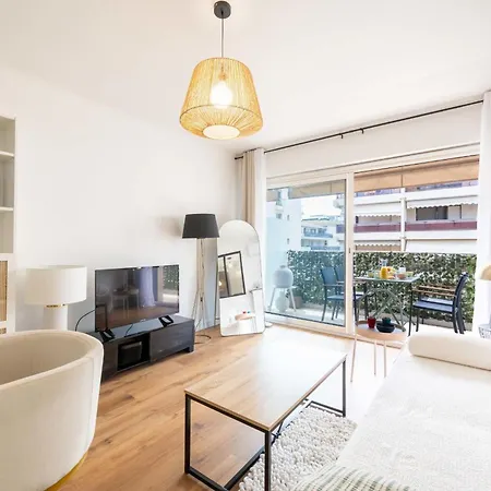 Appartement 1-br With Terrace Palm Close To Beaches *